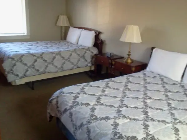 Golden Gate Lodging 6
